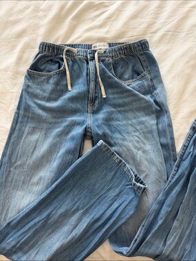 Women’s jogger jeans
